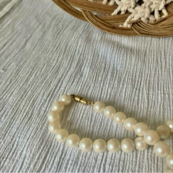 Powder Pink Pearl Necklace Vintage “Dinah” Peachy Elegant Classic Minimal Pearlc - Picture 6 of 7